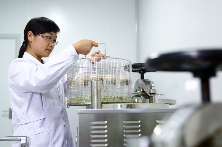 Lab-Testing-howtian.jpg