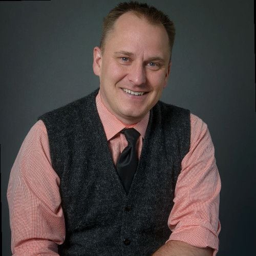 Mike-Guanella-Headshot.jpg