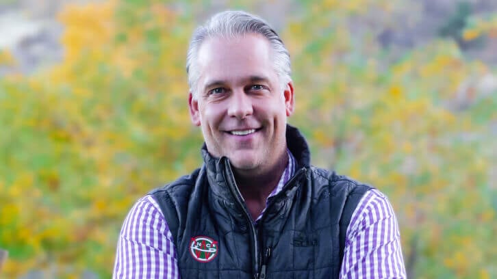 Head_shot_-_Brad_Charron-optimized-1.jpg