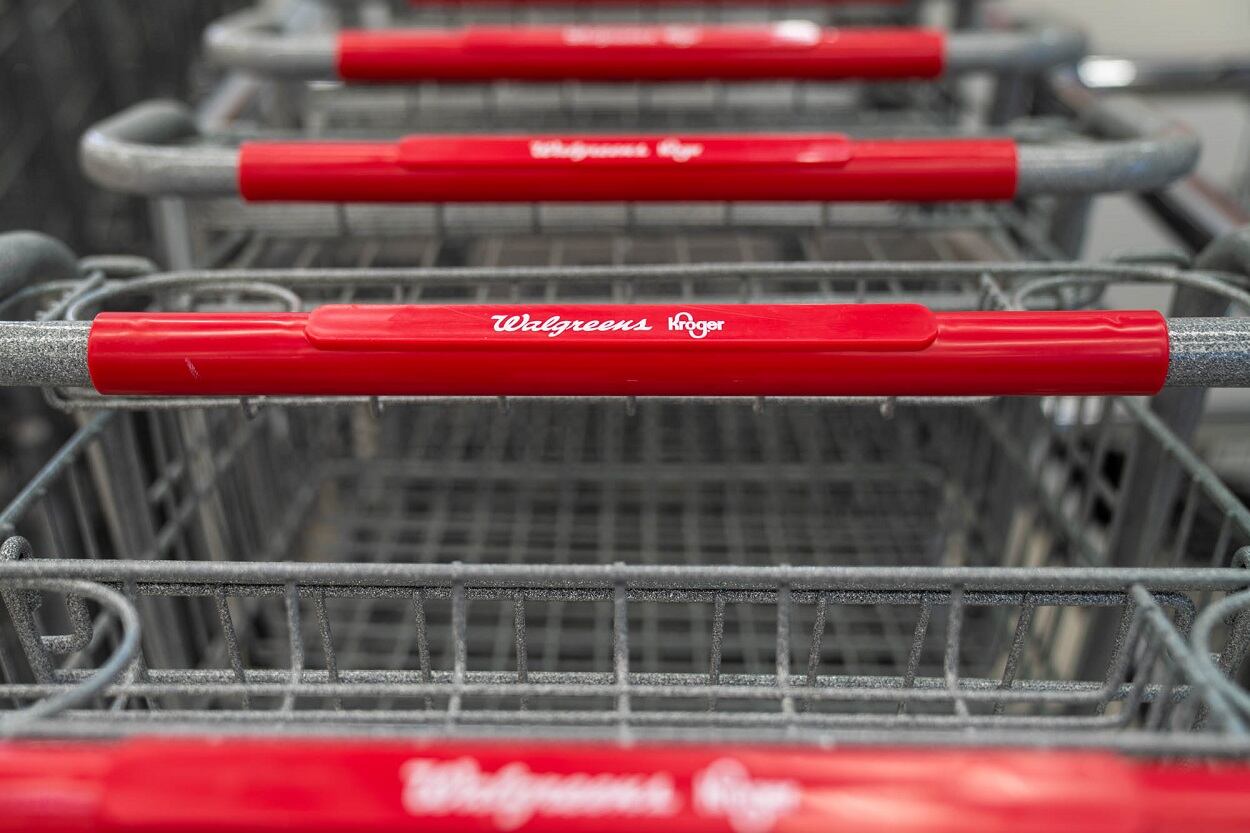 Kroger and Walgreens store concept launches, Walgreens picks up Home Chef meal kits