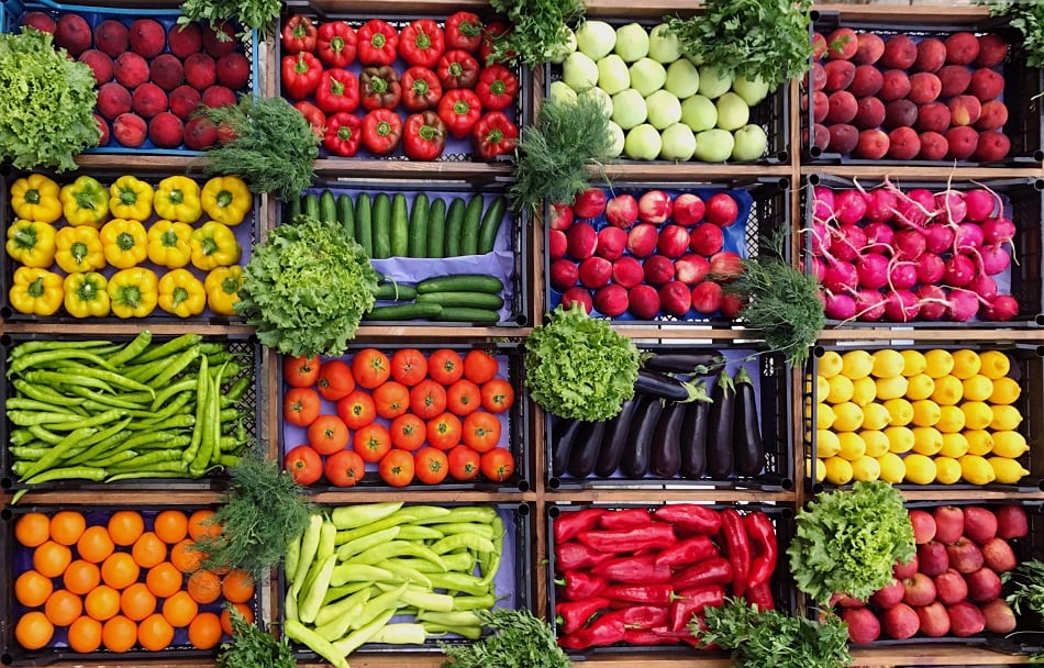 Merchandising-fresh-produce-Shoppers-seek-more-snack-sized-and-local-options.jpg