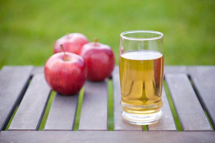 FDA caps inorganic arsenic in apple juice at 10 ppb – 10 years after proposing the limit