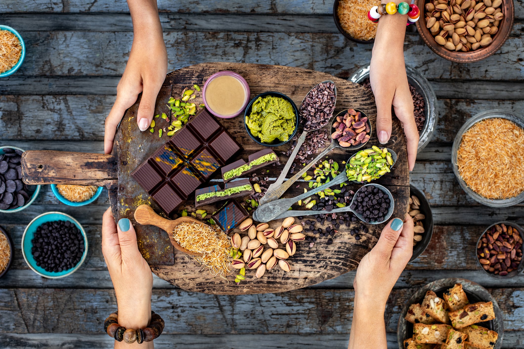 Dubai Chocolate bar with kadayif and pistachio nuts