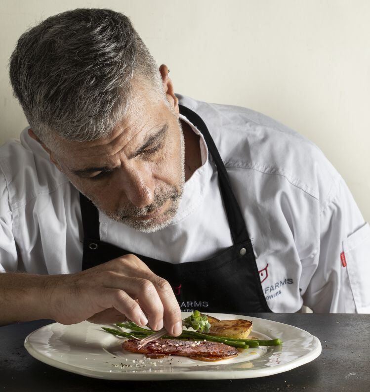 Aleph-Farms-steak-and-chef.jpg