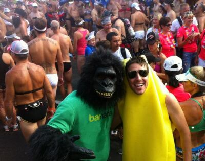 Iron-man-and-barnana-gorilla.jpg