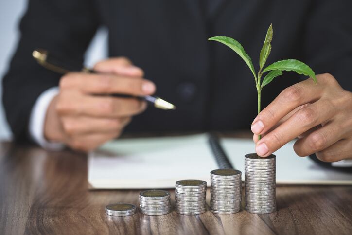 Startups too small for traditional banks, VCs could access financing from restructured eCapital Corp