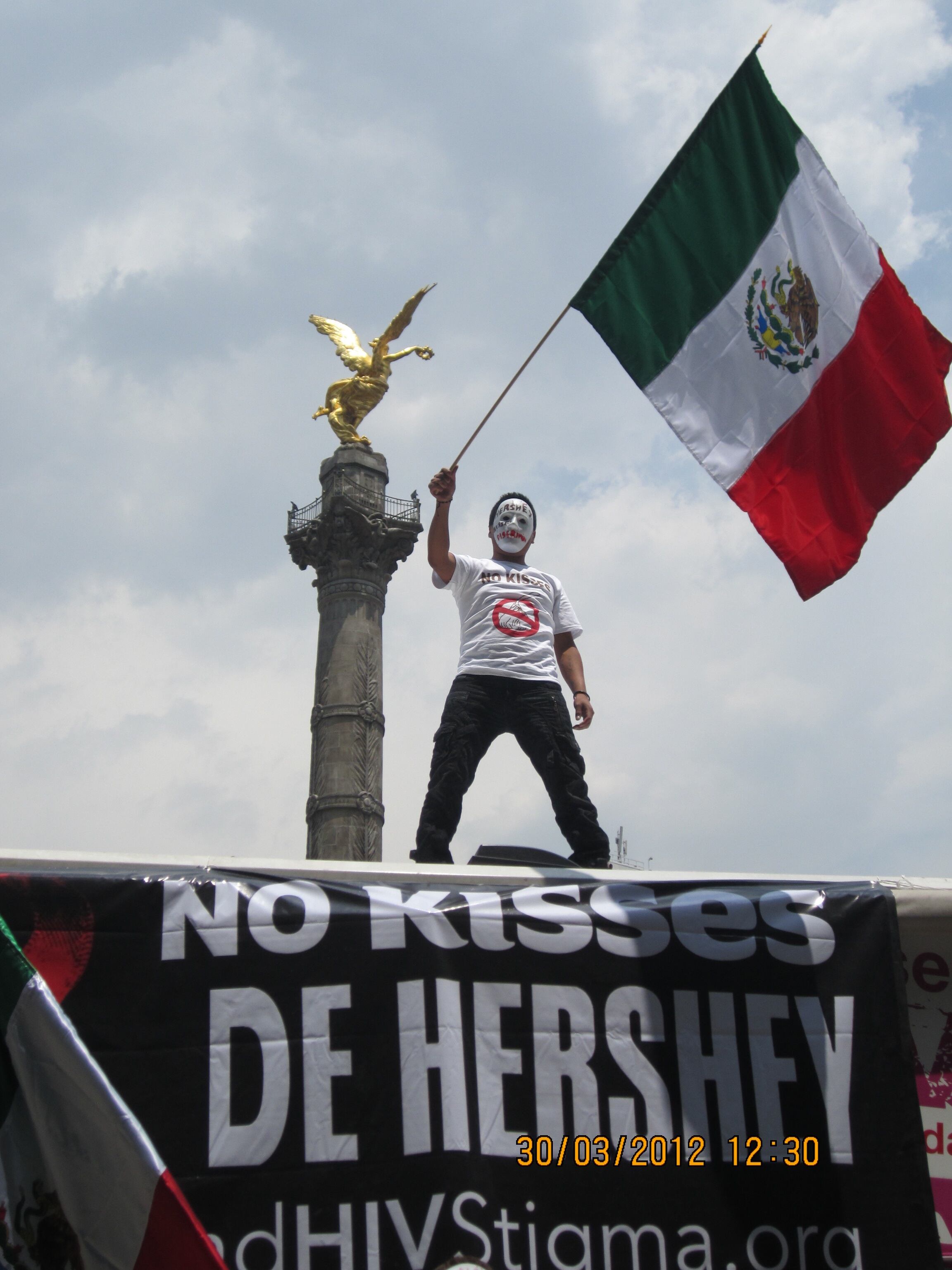 Hershey_MX_El-Angel_flag_high-res-3-30-12IMG_0470.jpg