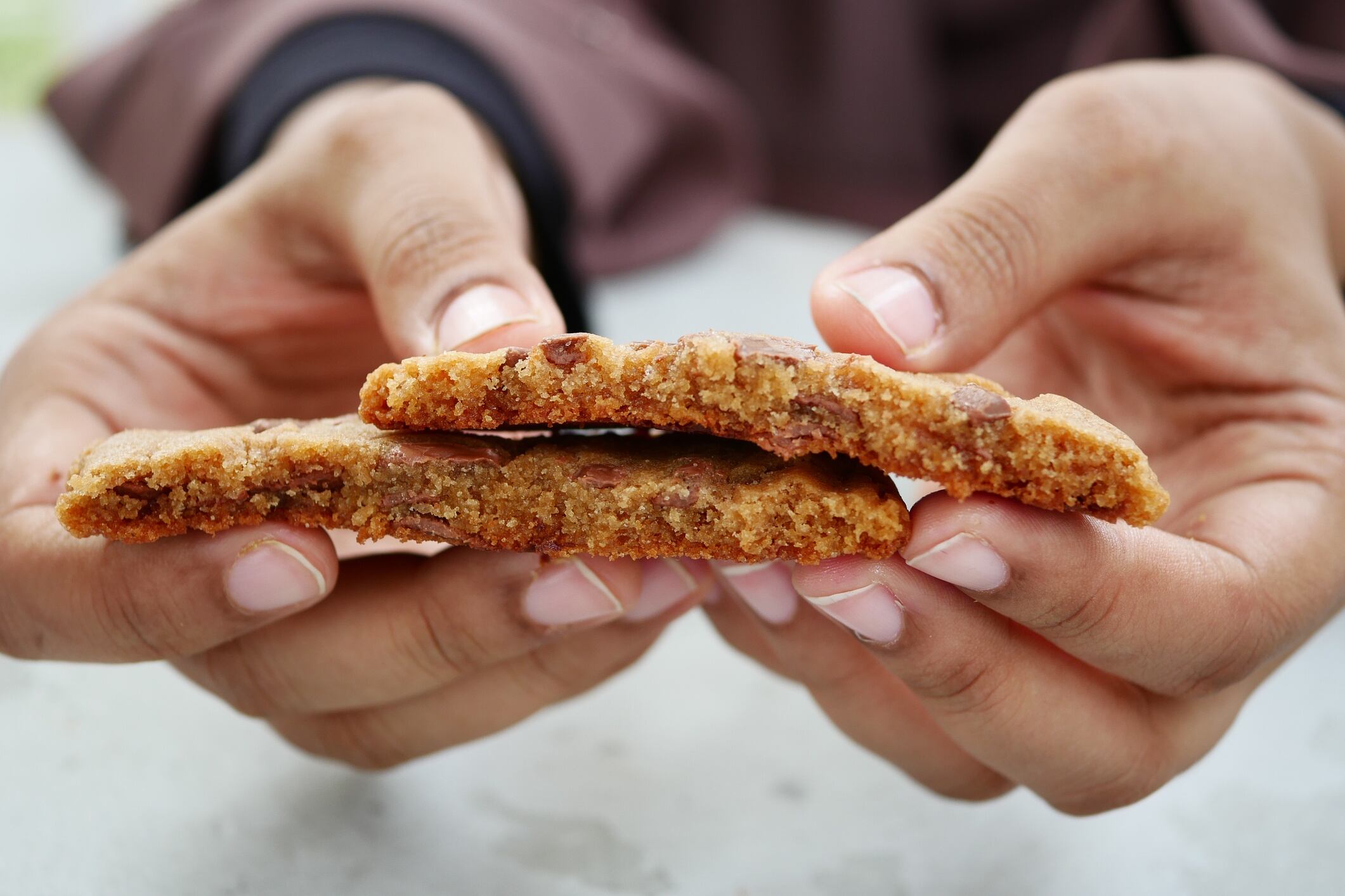 close up of breaking sweet cookies GettyImages-1442747783 towfiqu ahamed.jpg