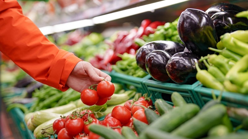 Dollar-General-turns-to-AI-based-Shelf-Engine-to-sustainably-grow-produce-business.jpg