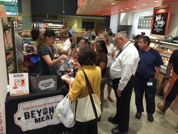 Sampling-Beyond-Meat-Burger-in-Virginia.jpg
