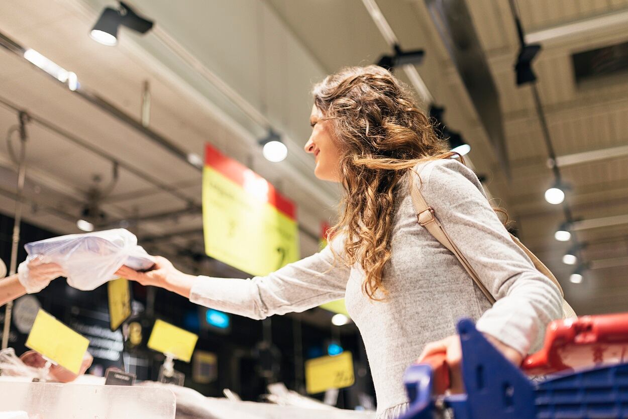 Seafood can make big splash with retailers around the holidays, Nielsen finds