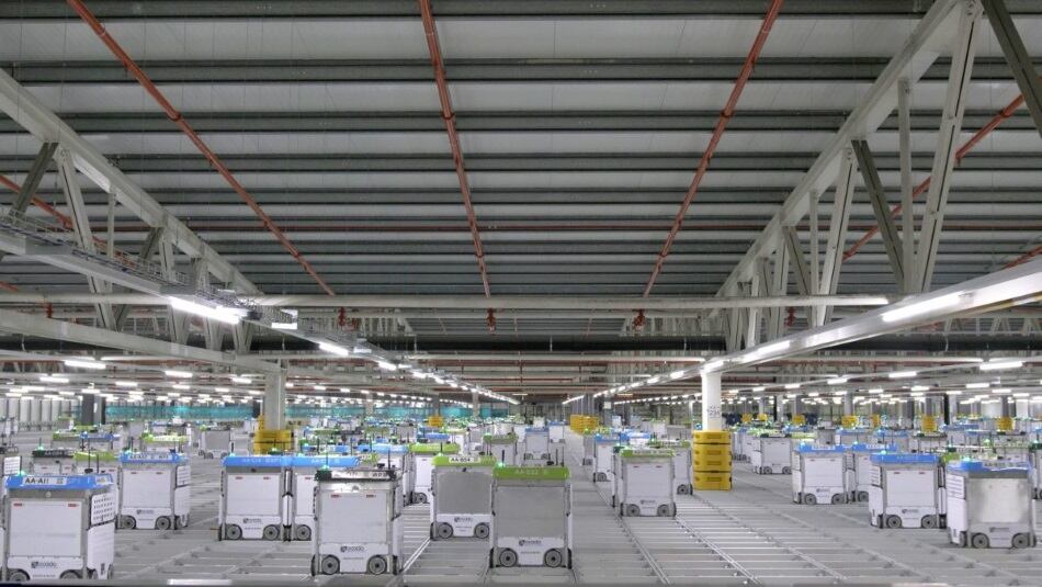 Kroger-Q4-2020-sees-sticky-customer-engagement-in-digital-business-first-Ocado-automated-warehouse-goes-live.jpg