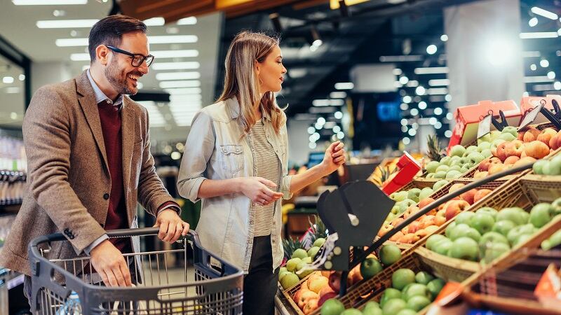 Consumers-gear-up-for-holiday-grocery-shopping-as-inflation-concerns-tick-down-84.51-reports.jpg