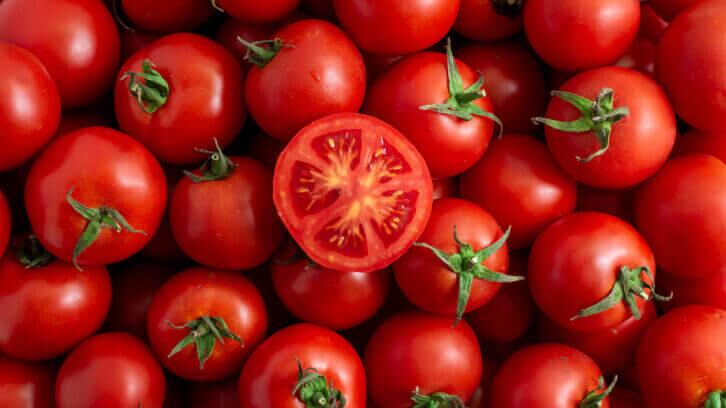 Beyond-the-berry-Oishii-launches-Rubi-tomato.jpg