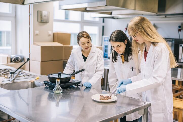 FDA-extends-comment-period-for-proposed-post-market-food-chemical-review.jpg