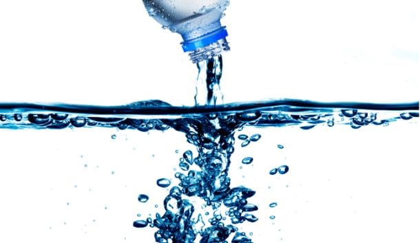 Bottled-water-istockphoto-somchaij.jpg