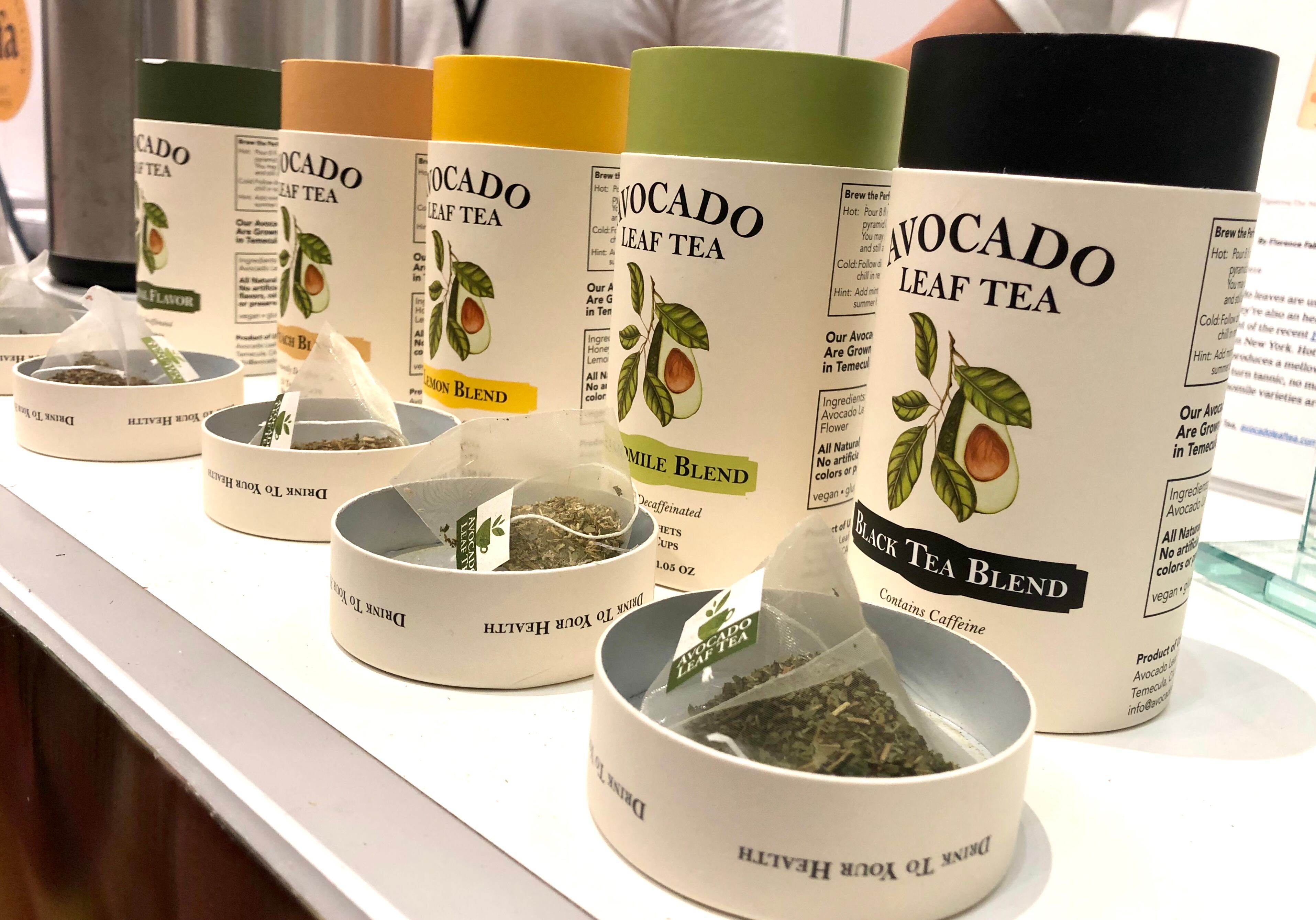 Avocado leaf tea