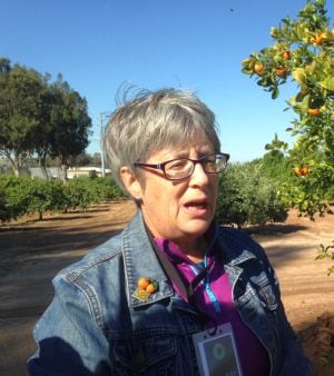 Tracy-Kahn-UCR-in-field.jpg