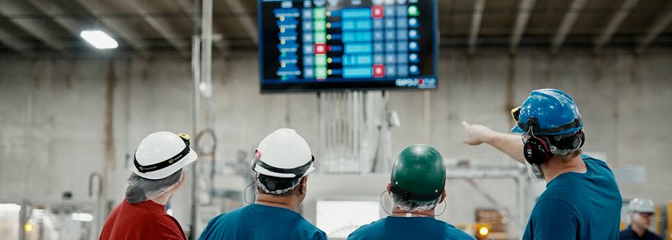 QAD-Redzone-digital-software-for-F-B-manufacturing-frontline-workers.png
