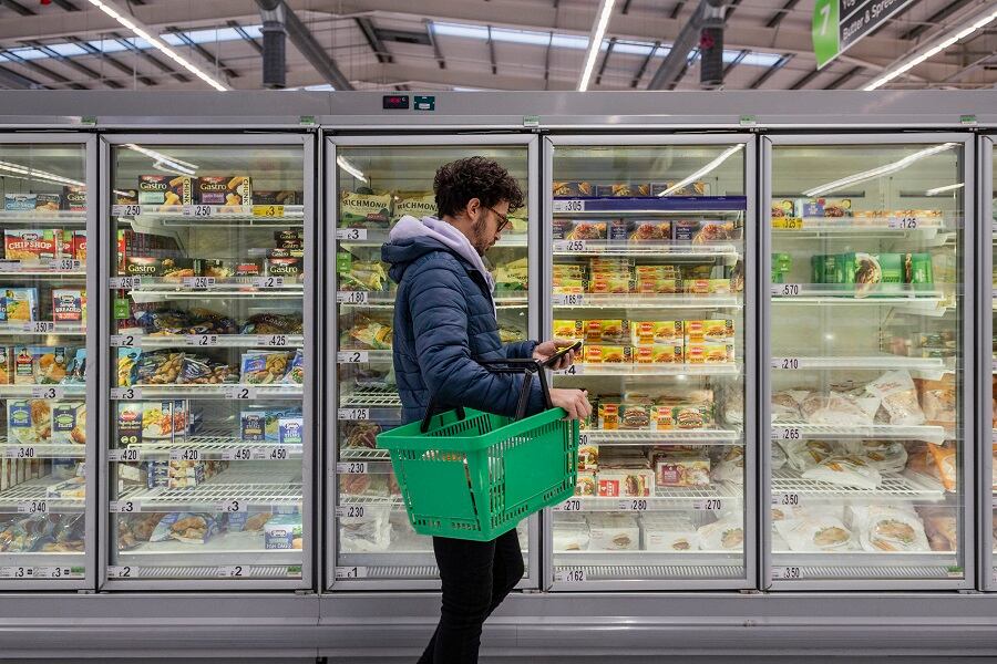 Discount retailers benefit from consumer shift as grocery prices rise
