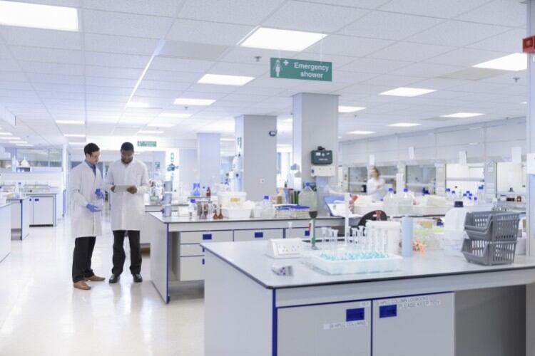 GettyImages-Monty-Rakusen-lab-labratory-scientists.jpg