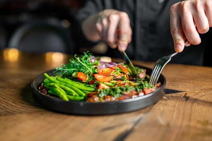 The new Dietary Guidelines for Americans 2025-2030 report is significantly shorter than previous guidelines, but critics say it is packed with contradictions that could cause confusion.