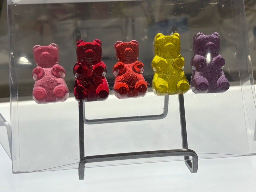 Gummy bears in natural colors