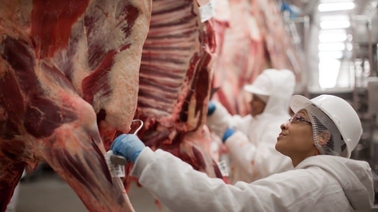 Higher meat prices hike up JBS’ domestic sales