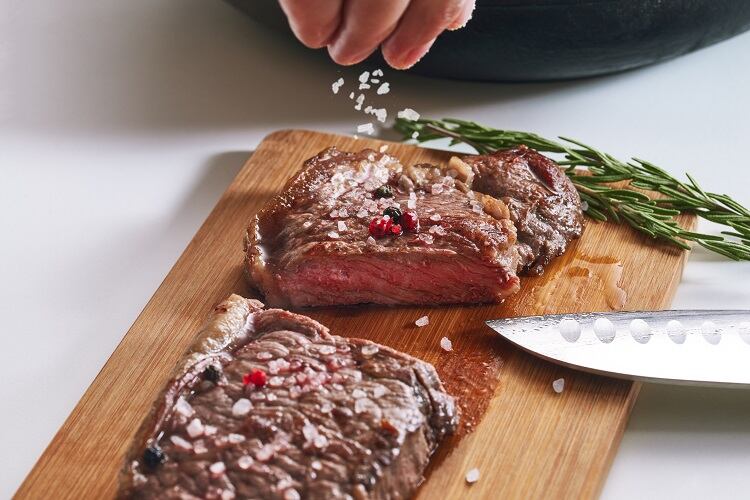 grilled-steak-OlegUsmanov.jpg