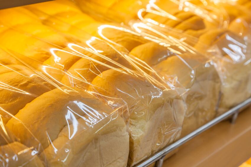 Packaged_bread_close.jpg