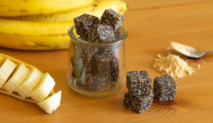 banana-maca-energy-bites-naturebox.jpg