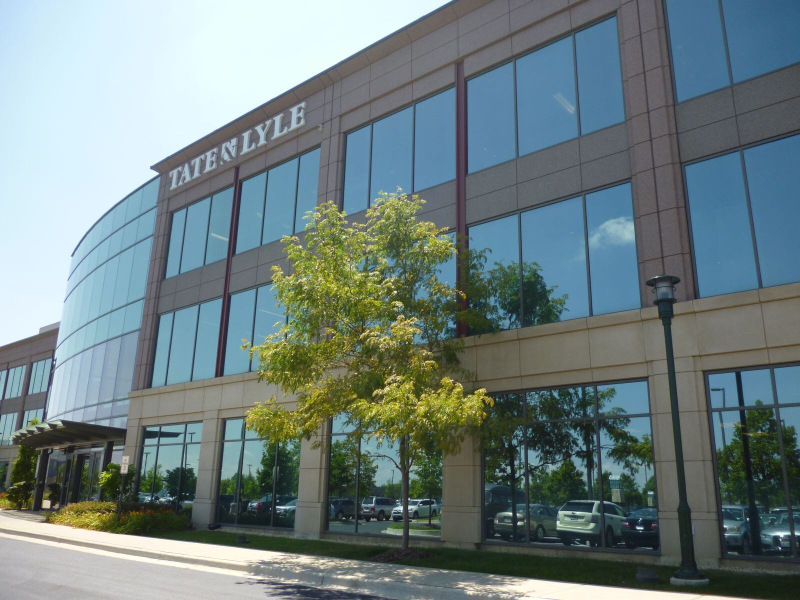exterior-tate.jpg