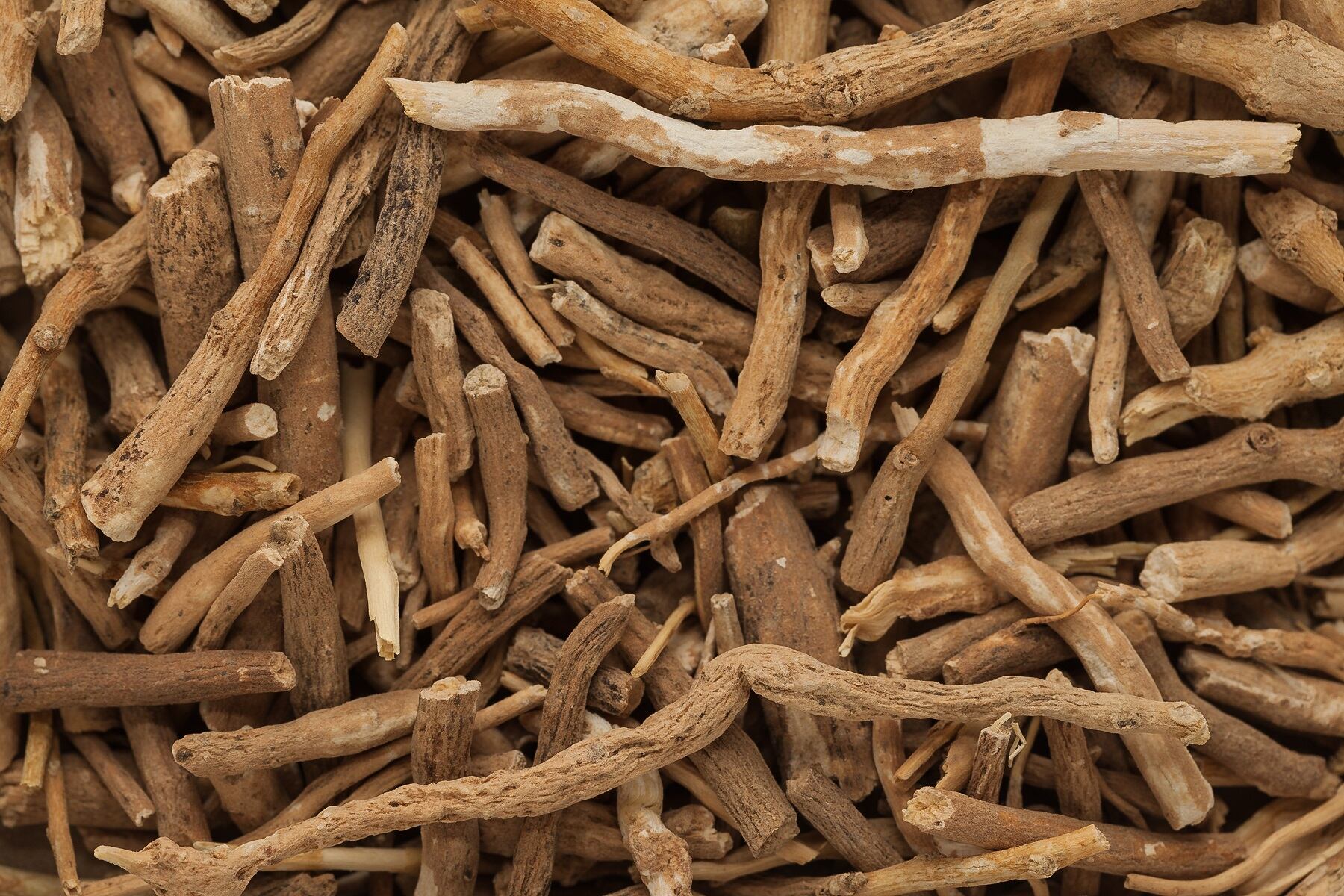 Ashwagandha-C-Getty-Images-ziprashantz.jpg