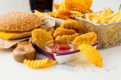 Study reveals ‘major limitations’ to fast-food industry self-regulation of advertising to children