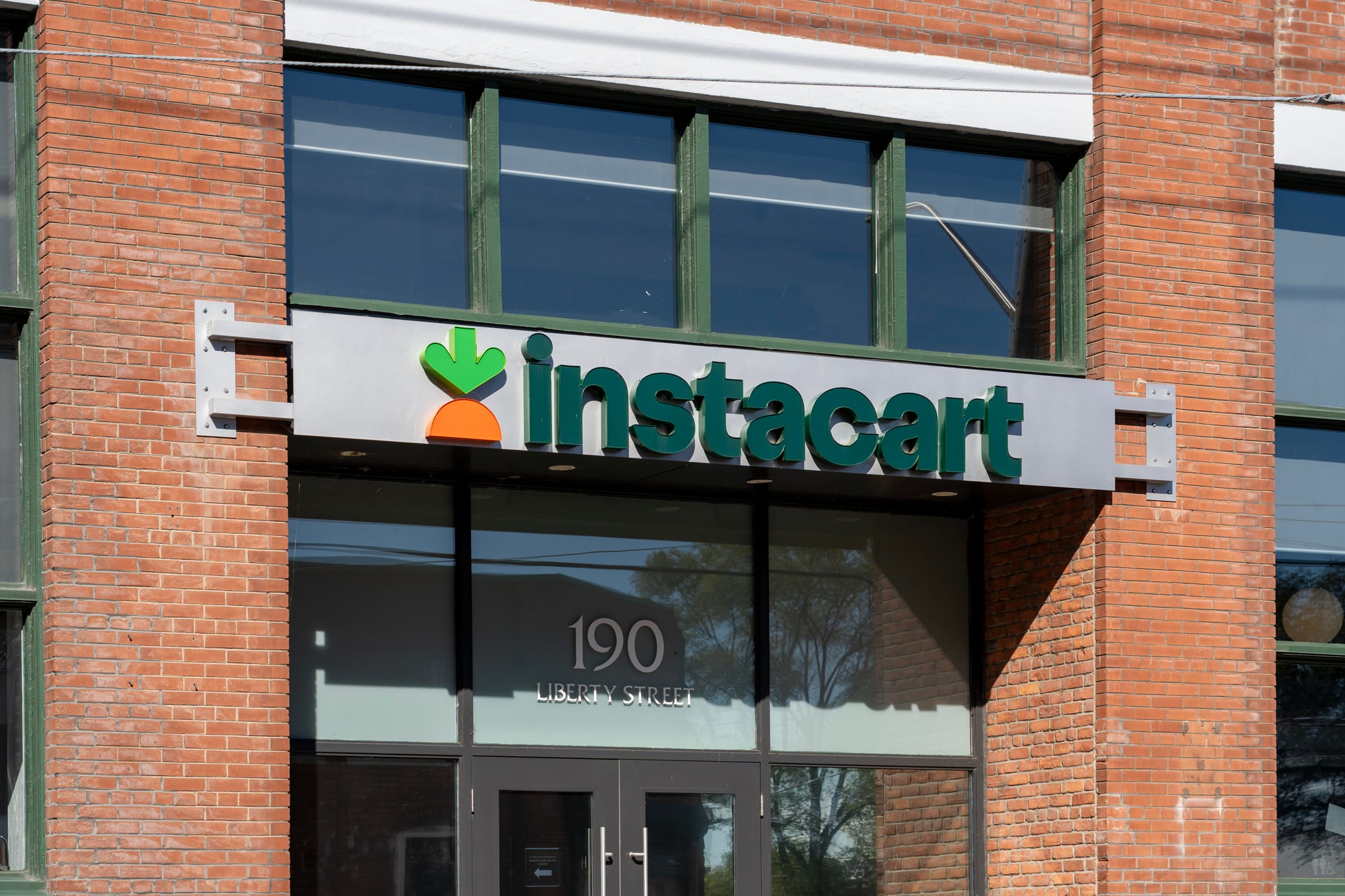 In its newly released 2025 Health Policy Agenda, Instacart outlines a comprehensive set of policy priorities designed to modernize federal nutrition programs like SNAP and WIC while expanding Medicare and Medicaid coverage for medically supportive food.