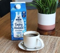 dairy and almond milk blend live real farms