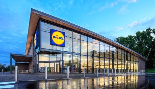 Who will Lidl and ALDI take share from?