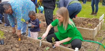 Mars breathes life into its new mission by partnering with a non-profit to help close DC food gap