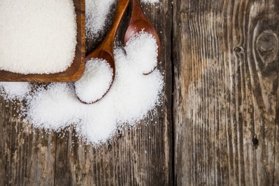  Researchers have uncovered an efficient, cost-effective way to produce a low-calorie sweetener (40% fewer calories than sucrose) derived from lactose. ©GettyImages / EBlokhina