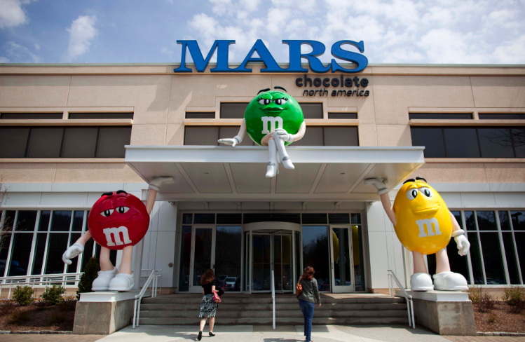Mars chief says industry must put calories front-of-pack and offer consumers choice
