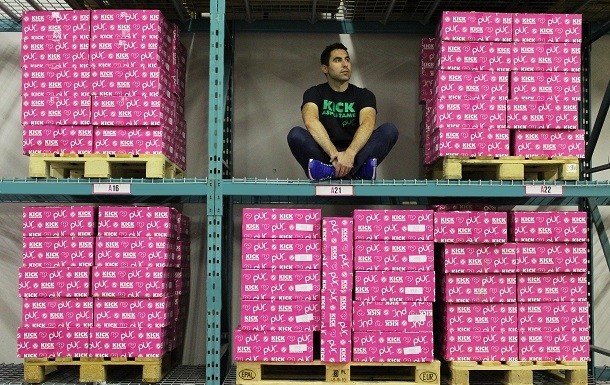 PUR Co. CEO Jay Klein surrounded by gum in a warehouse. Source: The PUR Co.