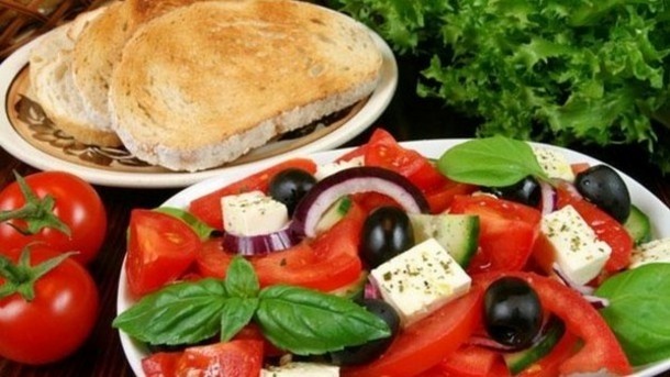 The Mediterranean dietary pattern could help children prevent obesity, but not many children in Mediterranean countries follow such a diet, say researchers.