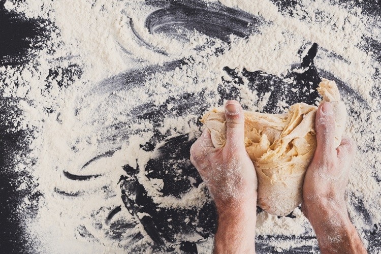 Gluten gives dough its elasticity, helps it rise and keep its shape and gives the final product with a chewy texture. Pic: ©GettyImages/Milkos