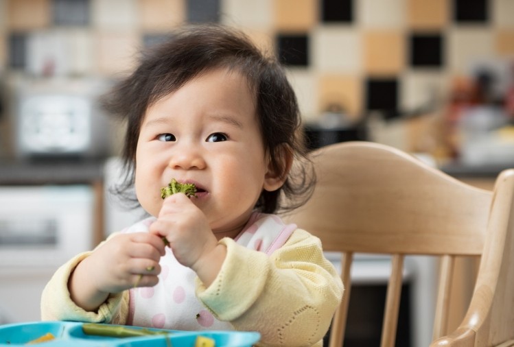 Are children eating enough veggies? For more than a quarter of toddlers, the answer is no, according to study. ©GettyImages/M-image