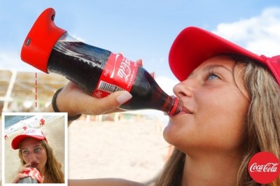 Coca-Cola bottle takes selfies for consumers