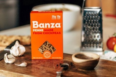 Banza has four ingredients: Chickpeas, tapioca, pea protein, xanthan gum