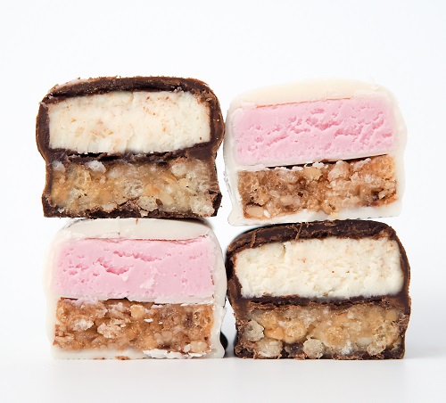 Clio Granola & Yogurt Parfait bars are available in two flavors: chocolate-dipped coconut & yogurt-dipped strawberry